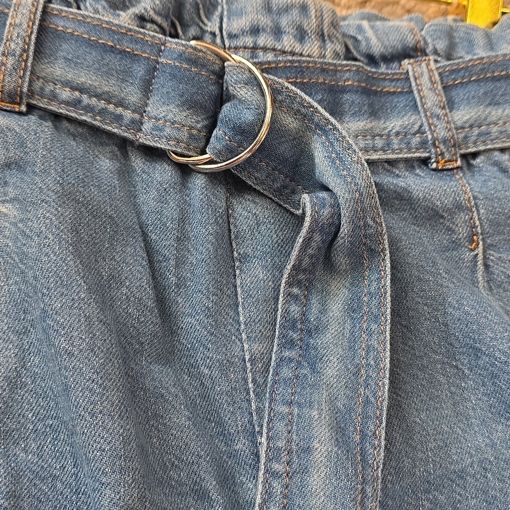 Anthropologie PILCRO Pull On Denim Shorts with Belt And Pockets Size MEDIUM - Picture 8 of 15
